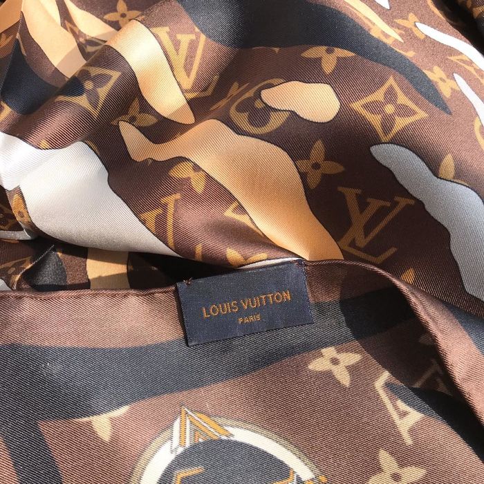 Louis Vuitton Scarf LVS00093